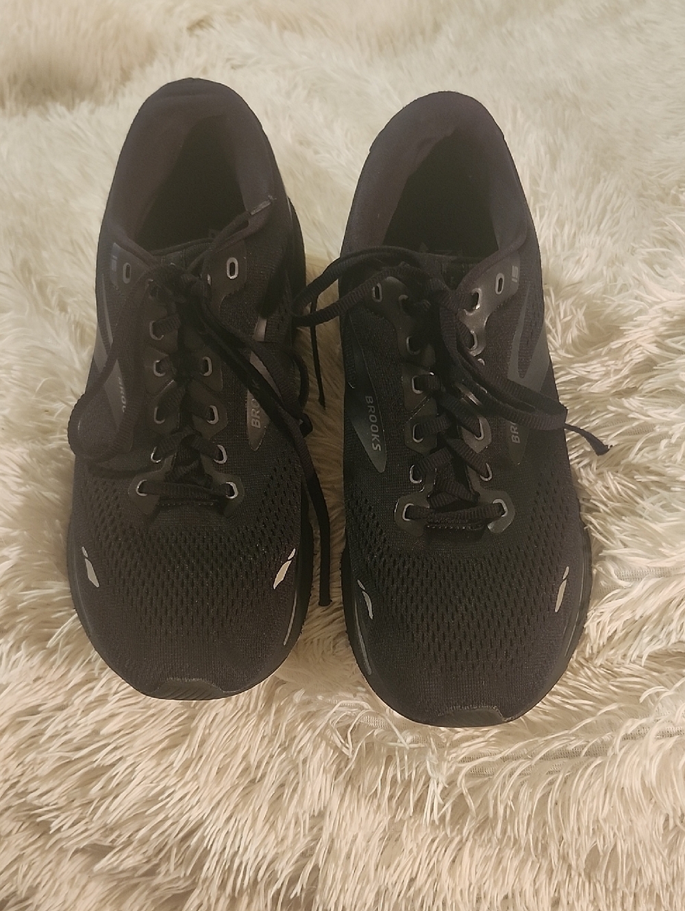 Brooks Mens GTS 15 Black Mesh Lace-Up Running Sneakers Size 11.5